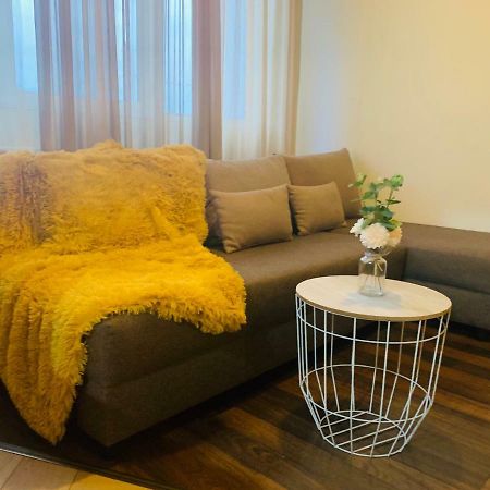 ياش Civic City Center Residence المظهر الخارجي الصورة